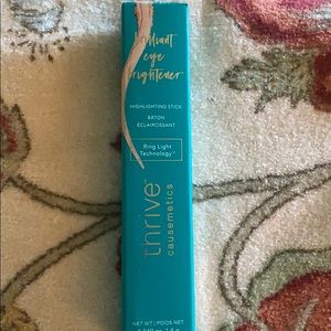 Thrive cosmetics highlighting stick